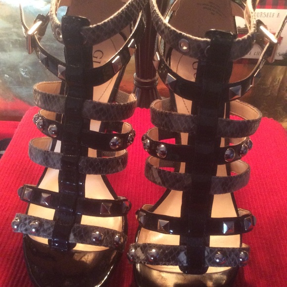 Guess Strappy Platform Heels 61/2 - Picture 2 of 7